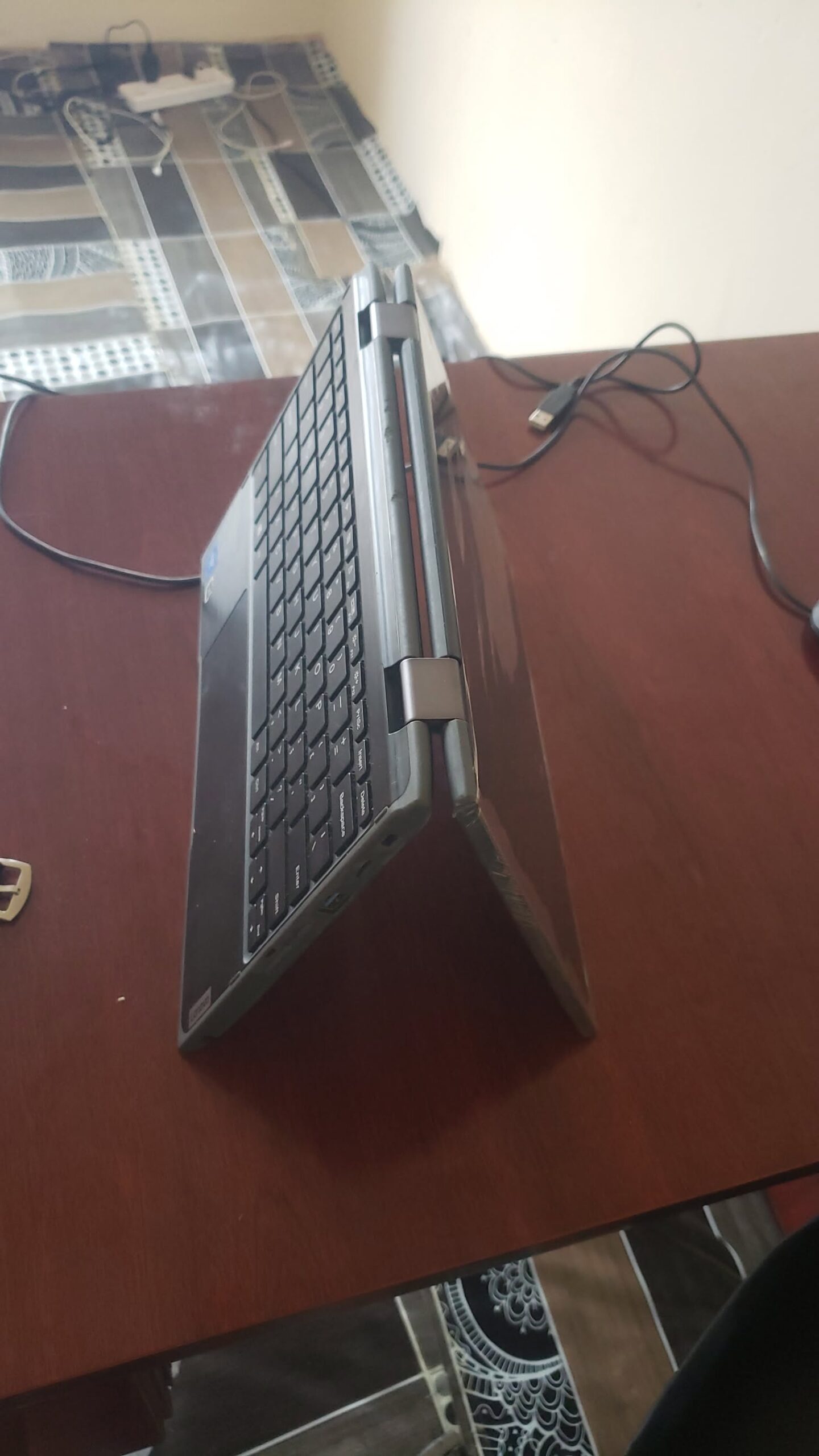 Versatile Lenovo Laptop (Intel Celeron N4100, 4GB RAM, 64GB eMMC) Touchscreen & Windows 10 Pro!